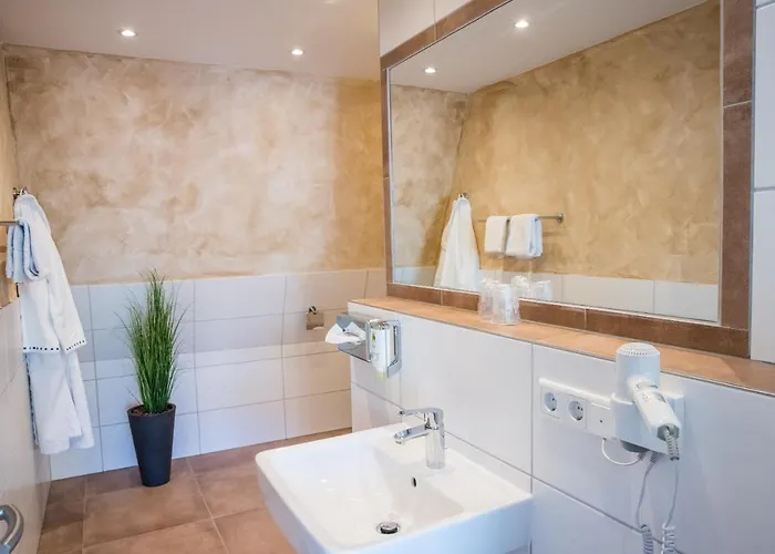 מלון Rheinhotel Ruedesheim - Wellness 3*